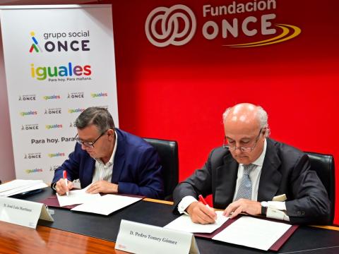 De izquierda a derecha, José Luis Martínez Donoso y Pedro Tomey Gómez