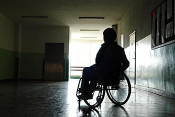 Joven con discapacidad