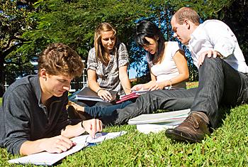 Grupo de universitarios
